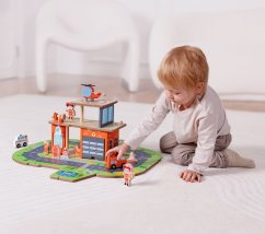 2Kids Toys Drevená stanica Hasiči 2 v 1