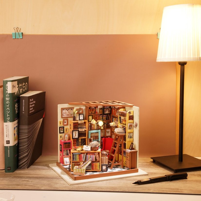 3D puzzle domček - Samova študovňa